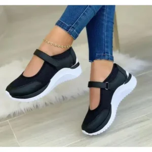 Nastyafashion Casual Velcro Platform Plus Size Mesh Sneakers