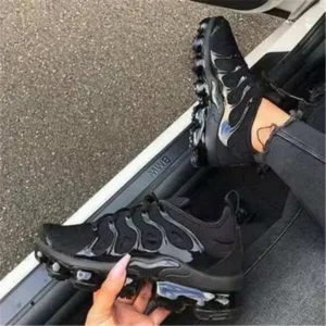 Nastyafashion Women Solid Color Lace-Up Sports Shoes