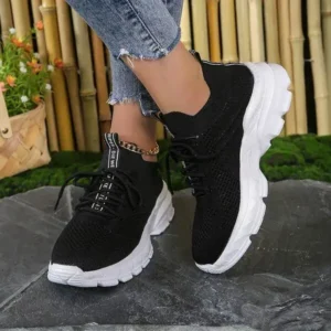 Nastyafashion Women Fashionable Casual Solid Color Lace-Up Sneakers