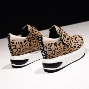 Nastyafashion Women Fashion Wedge Leopard Leopard Sneakers